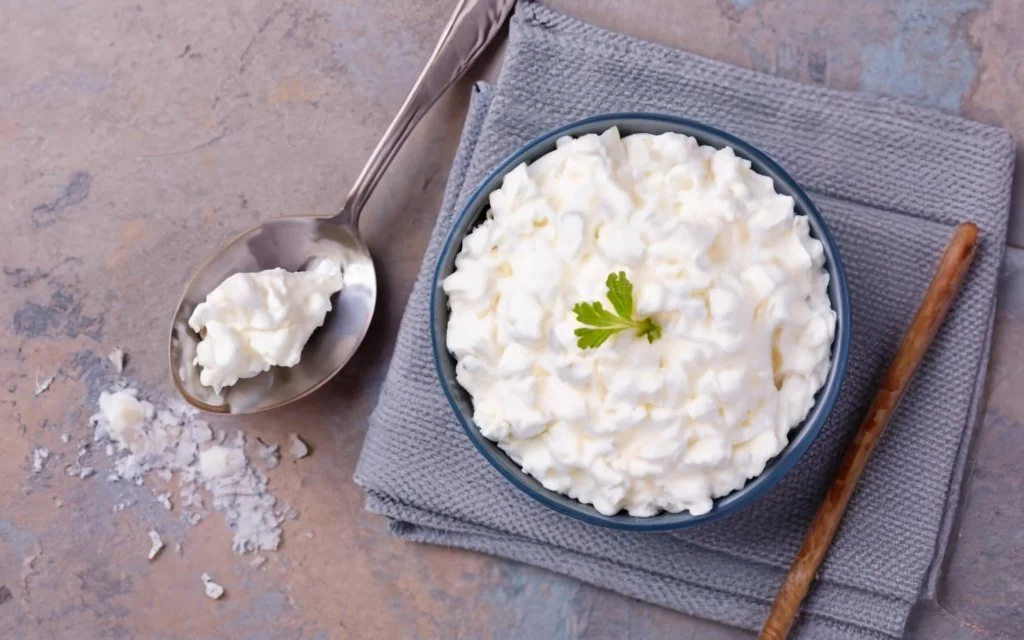 Discover tasty mix-ins for cottage cheese! Elevate your snacks with fruits, spices, and more. Perfect pairings await!